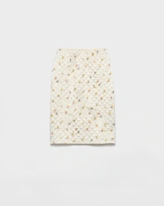 フローラルプリントのキルティングサテンスカート