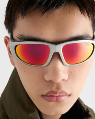 プラダ リネア・ロッサ アクティブ サングラス