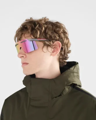 プラダ リネア・ロッサ アクティブ サングラス