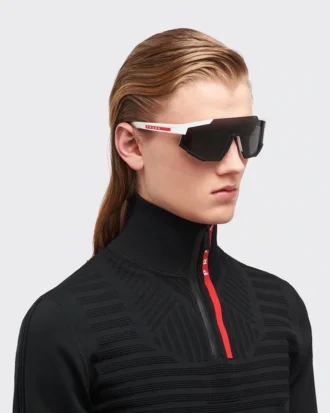 プラダ リネア・ロッサ インパヴィッド サングラス