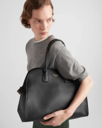 バックル付き大型レザートートバッグ