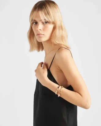 n a 2 2742 330x413 - イエローゴールド製「エターナル・ゴールド」バングルブレスレット