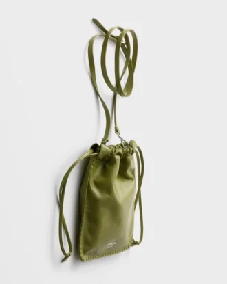 ナッパレザー製スマートフォンポーチ