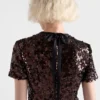 刺繍入りスパンコールトップ