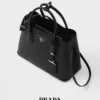 Prada Double ミディアム Saffiano レザーバッグ