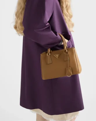 Prada Galleria スモール レザーバッグ