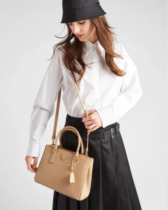 Prada Galleria ミディアム Saffiano レザーバッグ