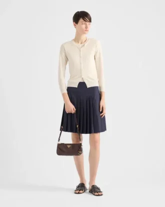 Prada Re-Edition 2002 ミディアム レザー ショルダーバッグ