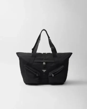 Re-Nylonとレザーのトラベルバッグ