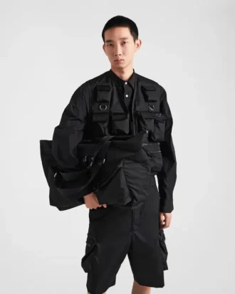 Re-Nylonとレザーのトラベルバッグ