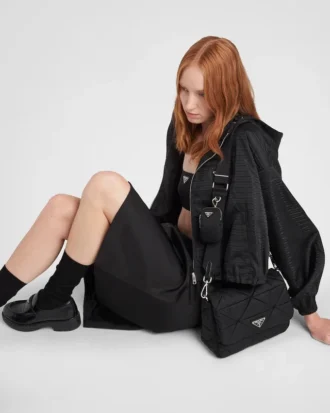 パッド入りRe-Nylon製ショルダーバッグ