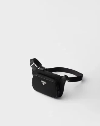 Re-NylonとSaffianoレザーのショルダーバッグ